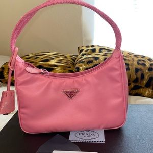 PRADA Re-nylon Hand bag (pink)